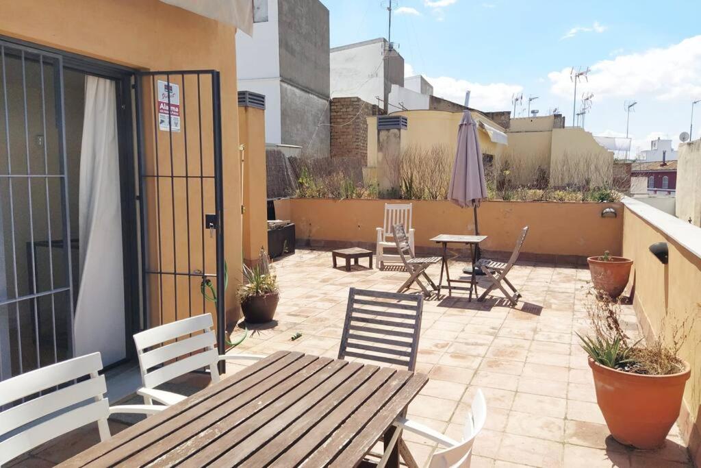 Penthouse Near Cathedral Private Rooftop Private Parking Sevilla Bagian luar foto