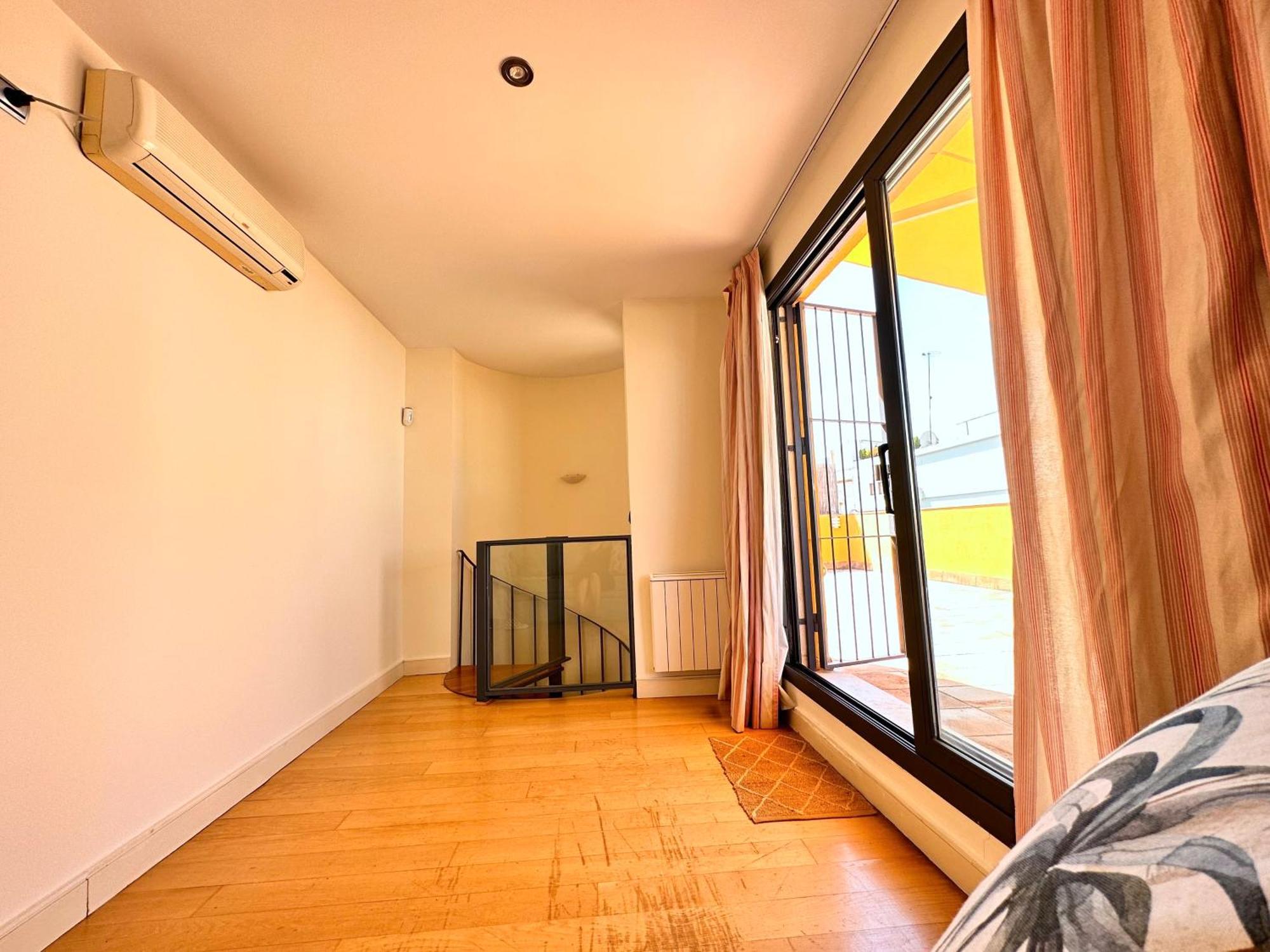 Penthouse Near Cathedral Private Rooftop Private Parking Sevilla Bagian luar foto