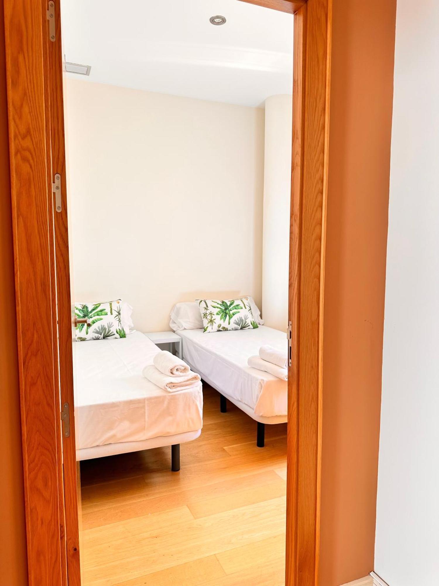 Penthouse Near Cathedral Private Rooftop Private Parking Sevilla Bagian luar foto